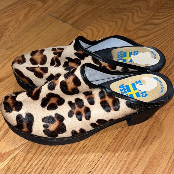 Tessa Clogs of Vail Pony Hair High Heel Leopard Print Clogs - Picture 4 of 12